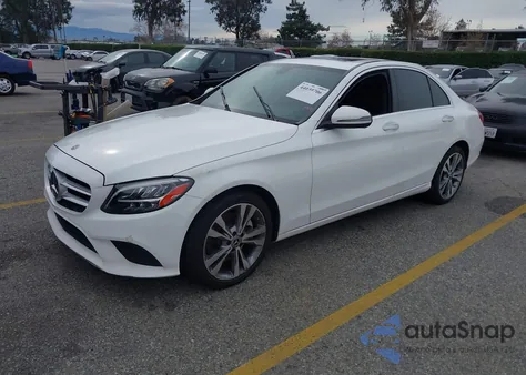2020 Mercedes-Benz C 300 z USA, uszkodzony, nr VIN WDDWF8DB1LR528557